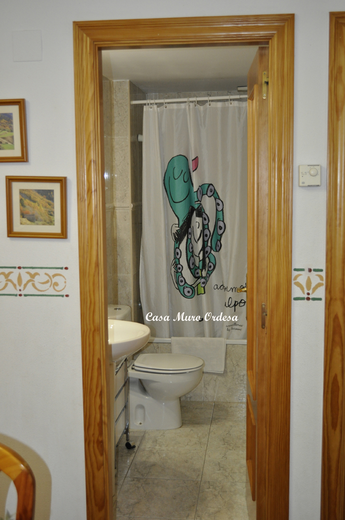 b. Apartamento bajo derecha.